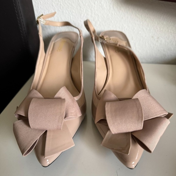 J.Renee Tan Slingback Heels with Bow Detail - Picture 2 of 7